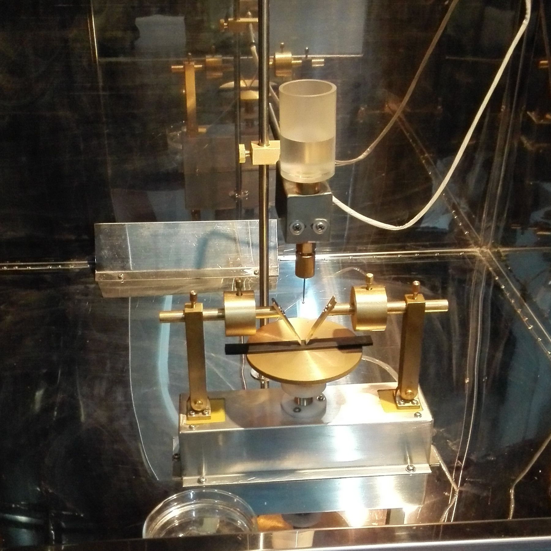 漏電起痕試驗儀 漏電起痕試驗儀