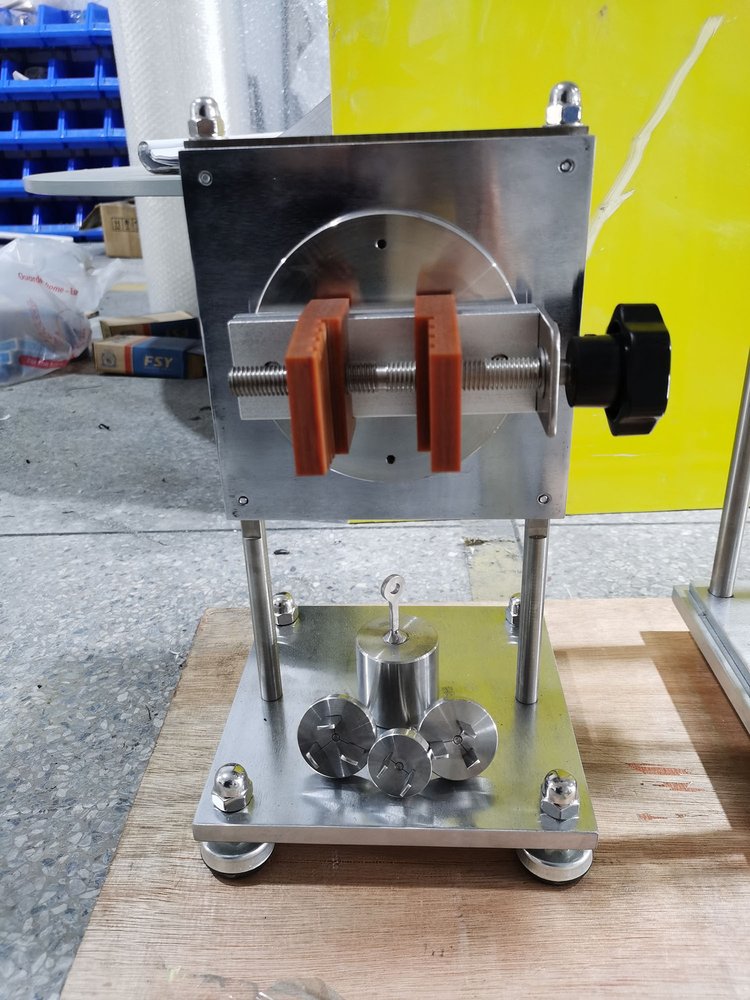 橫向應力試驗裝置